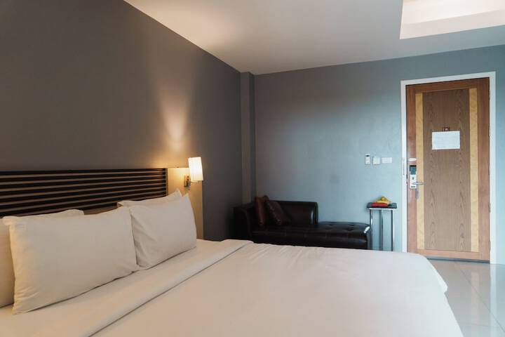 Room 16 of 37