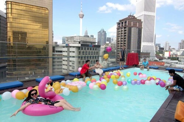 Pools & Facilities