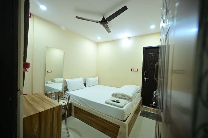Room 38 of 63