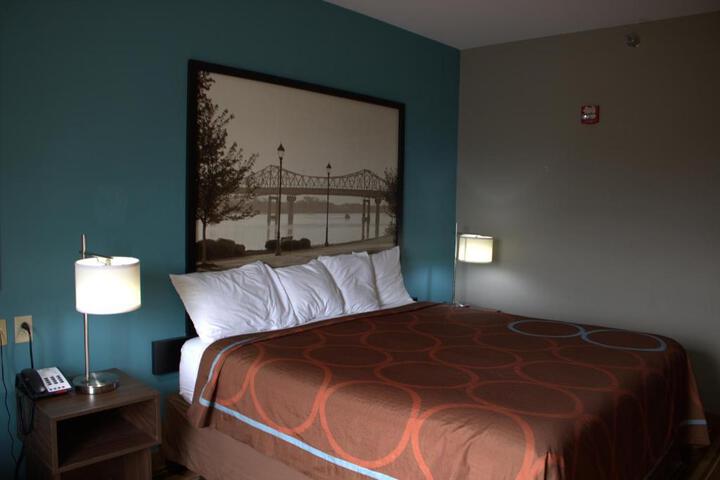 1 King Bed (8 of 11)