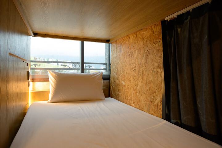 Room 21 of 81