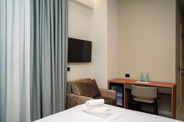 Room 60 of 177