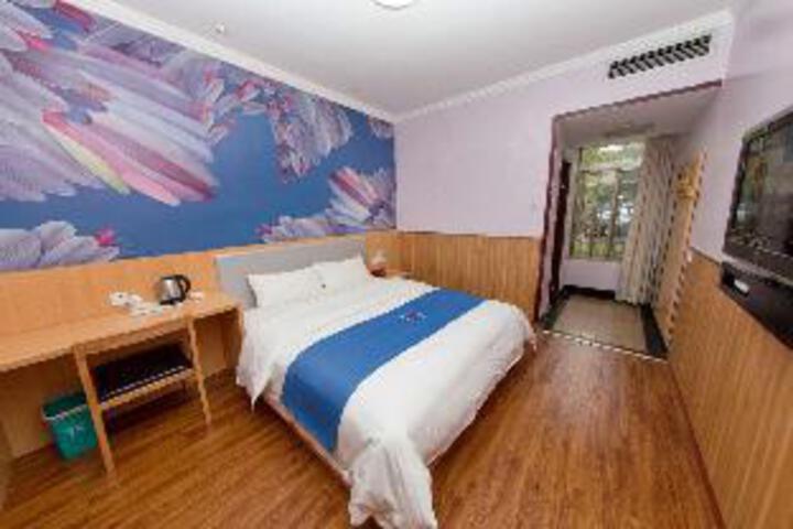 PAI Hotel Loudi Chunyuan Pedestrian Street Louxing Plaza