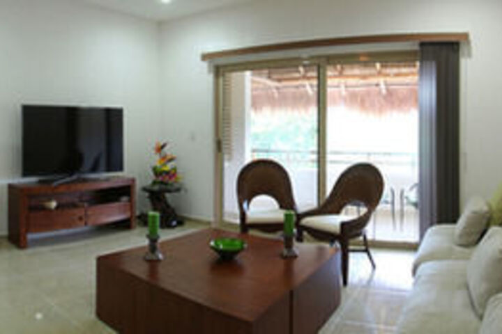 Room 8 of 17