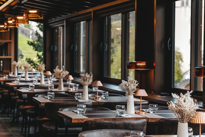 Dining 72 of 127