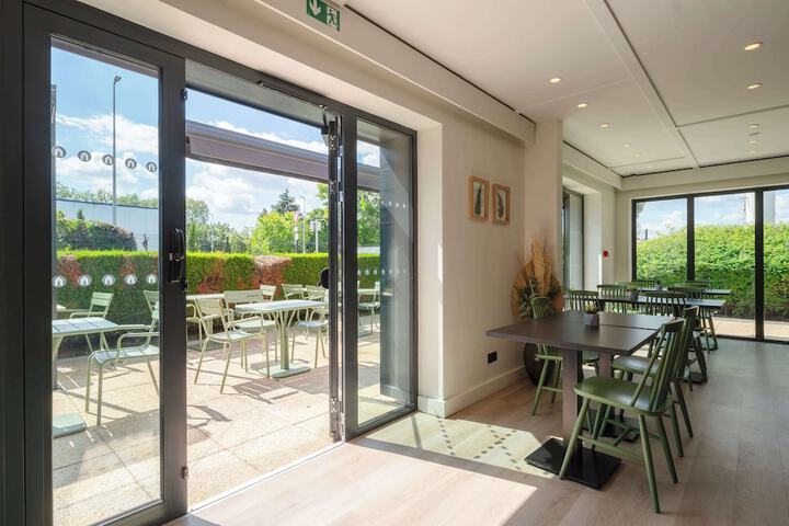 Breakfast area