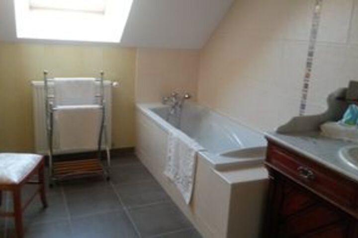 Room 3 of 25