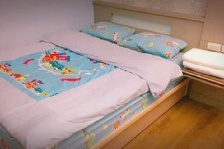 Room 4 of 5