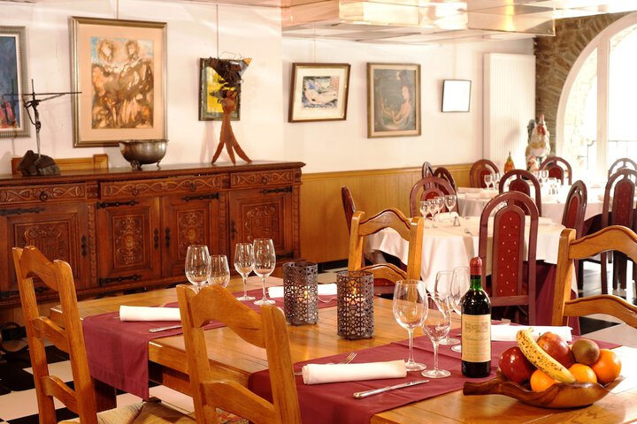 Dining 59 of 80