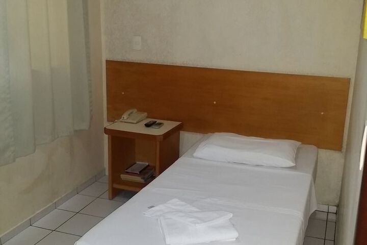 Room 16 of 30