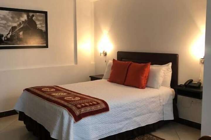 Room 5 of 23