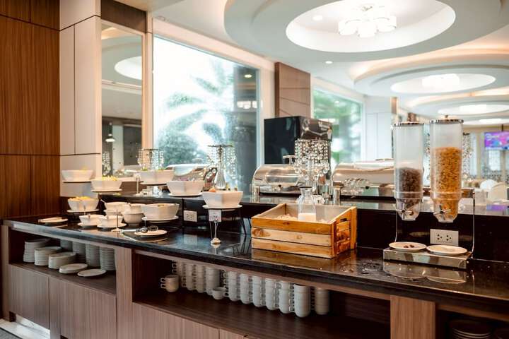 Breakfast/Coffee Service 27 of 45
