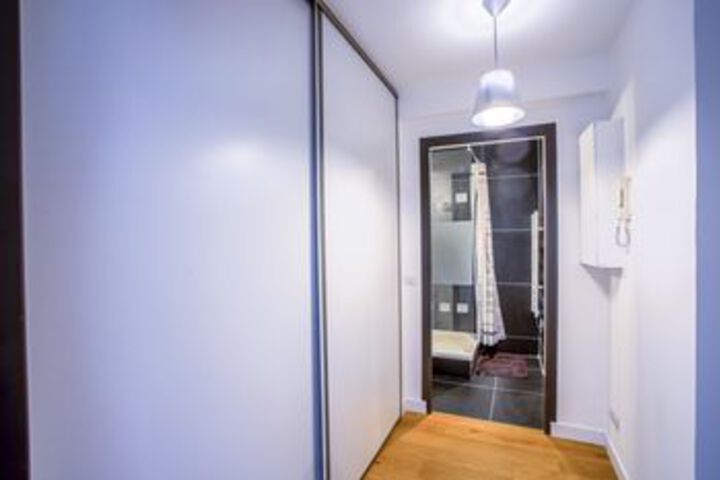 Room 4 of 18