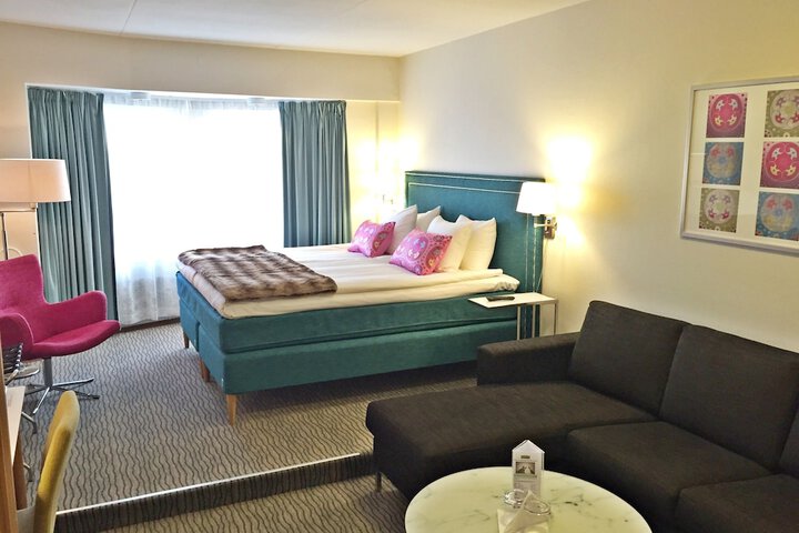 Room 8 of 55