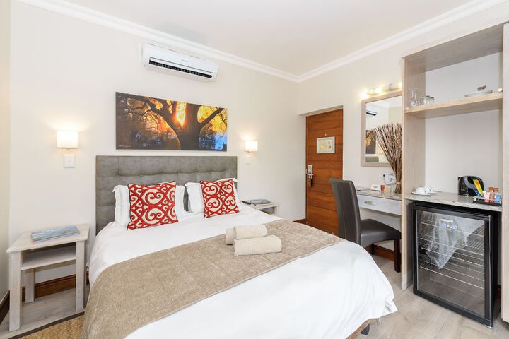 Room 32 of 183