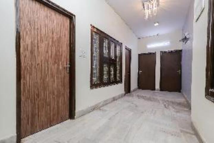 Hotel Interior 7 of 20