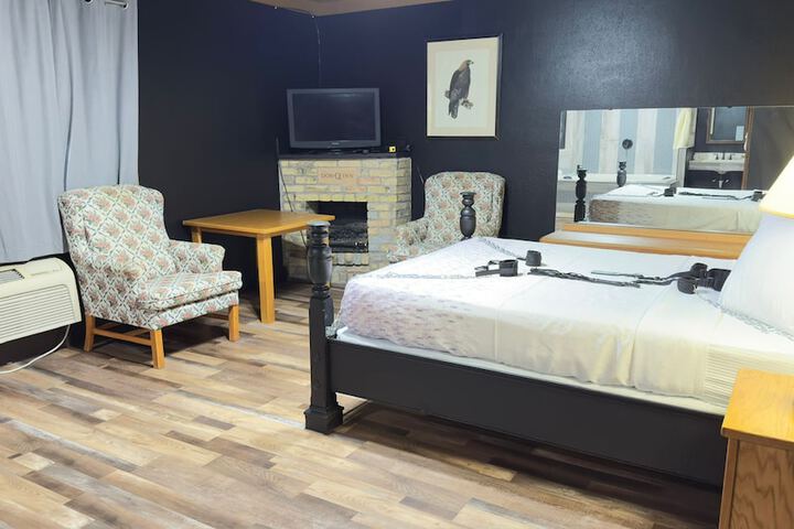 Room 201 of 293