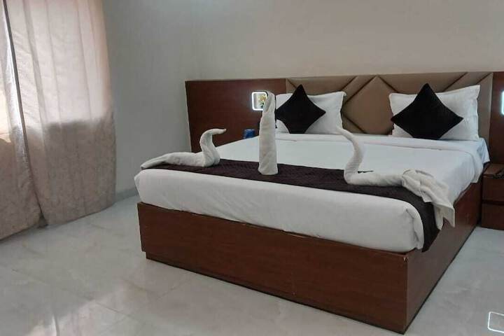 Room 13 of 29