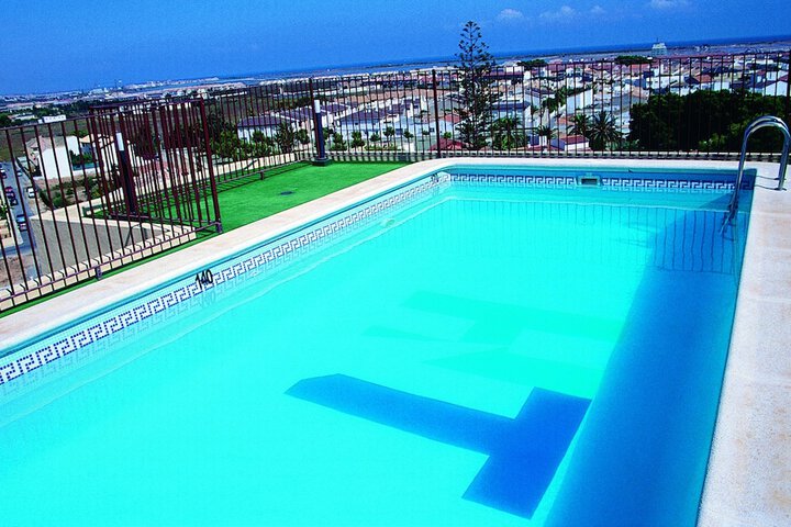 Hotel with Pool