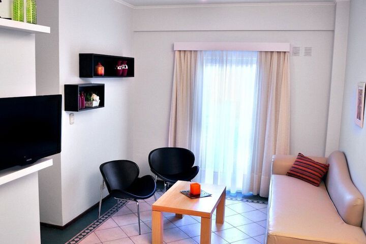 Room 10 of 21