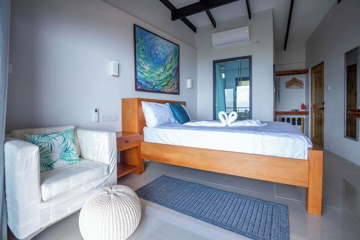 Room 2 of 7