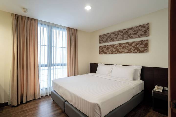 Room 27 of 160