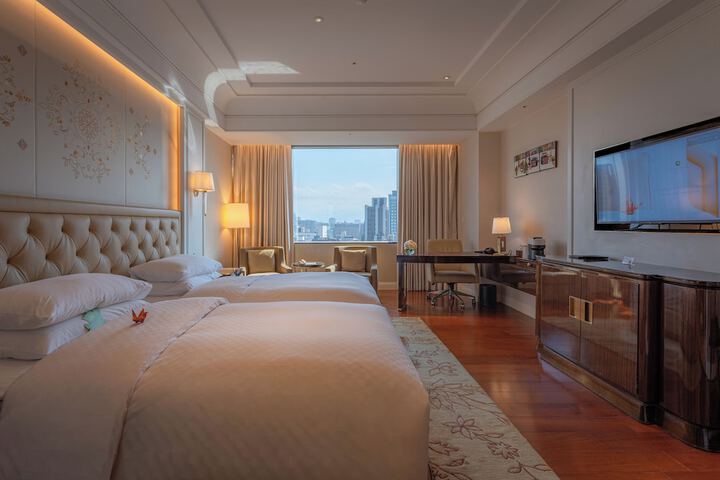 Room 16 of 63