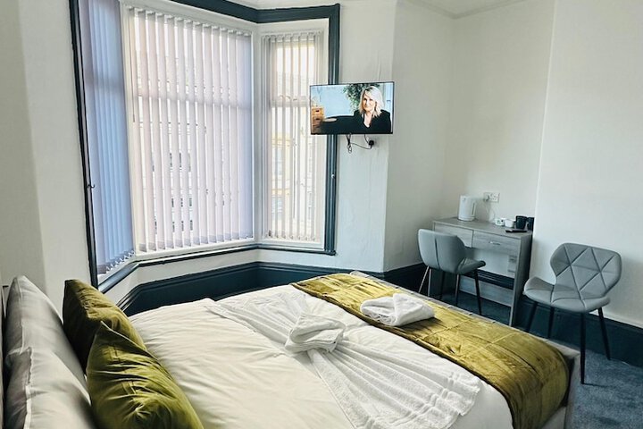 Room 8 of 20