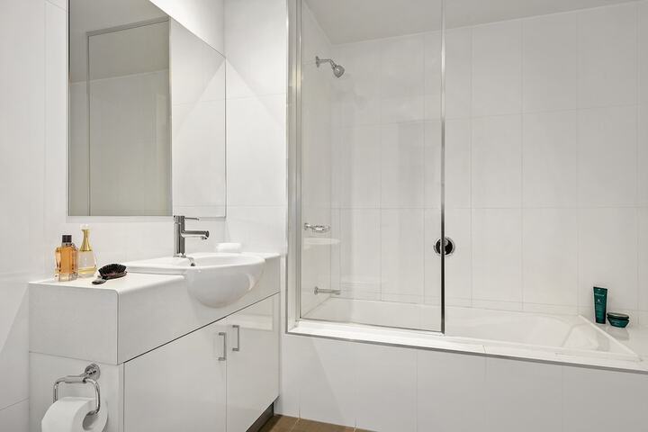 Room 10 of 26