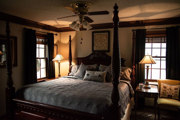 Room 8 of 35
