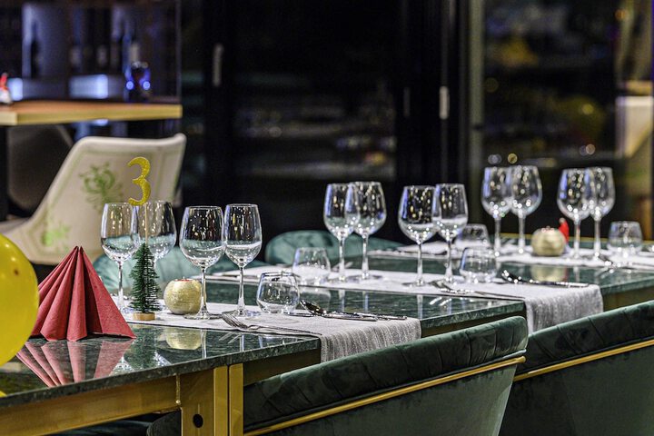 Dining 63 of 103