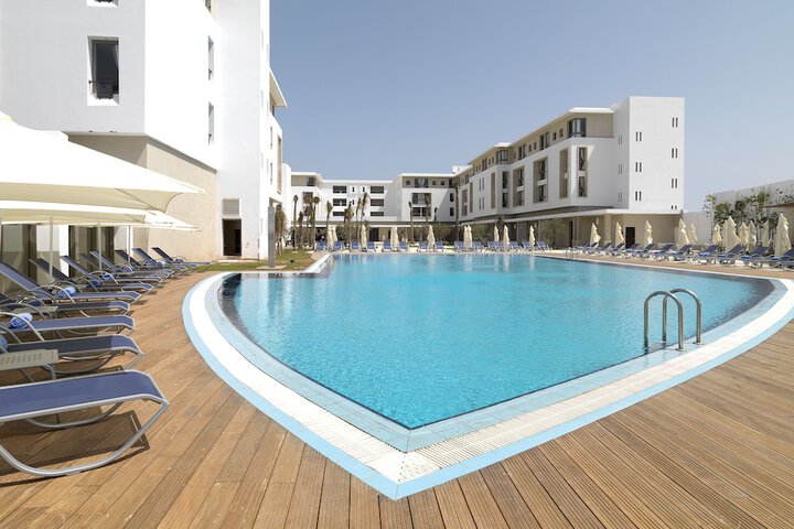 Pool 75 of 111