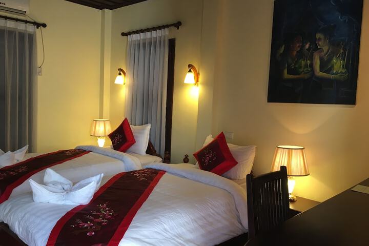 Room 4 of 29