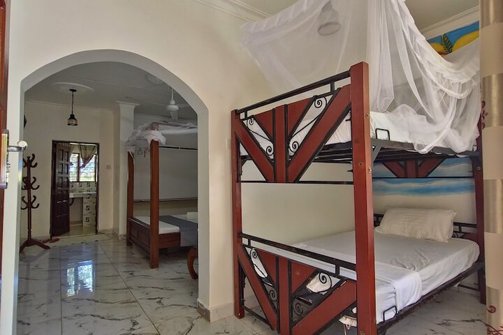 Room 9 of 43