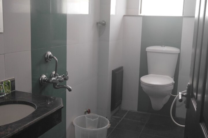 Room 15 of 16