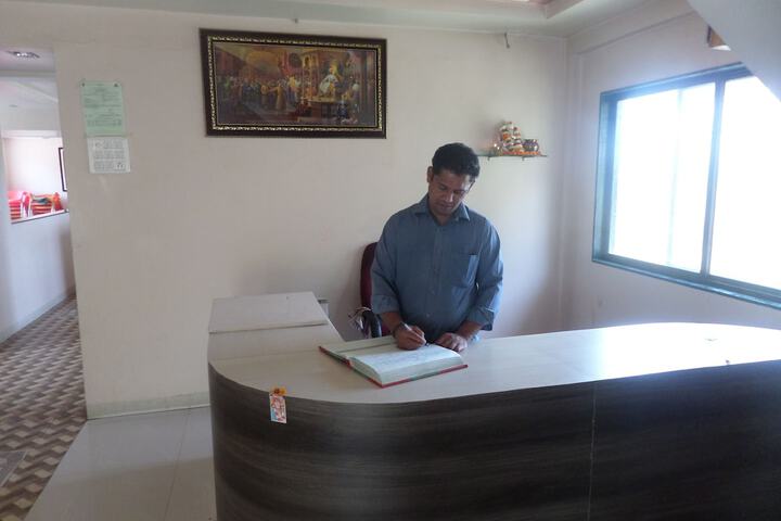 Hotel Ladli Lodging