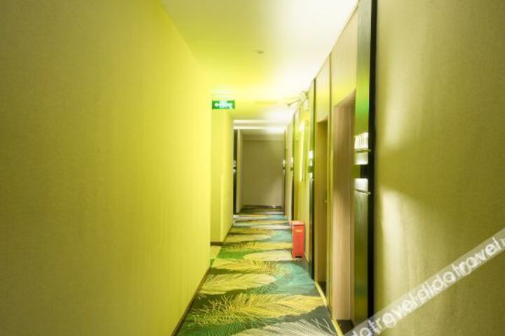 Hotel Interior 7 of 21