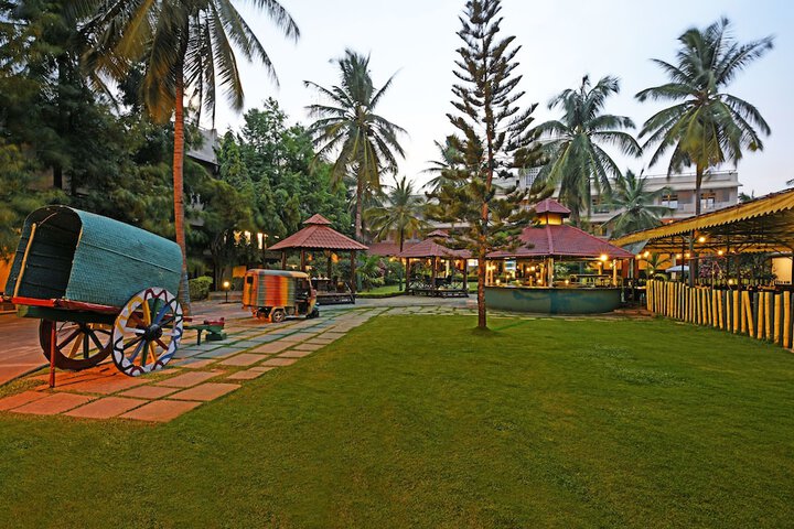 Hotel Exterior 89 of 90