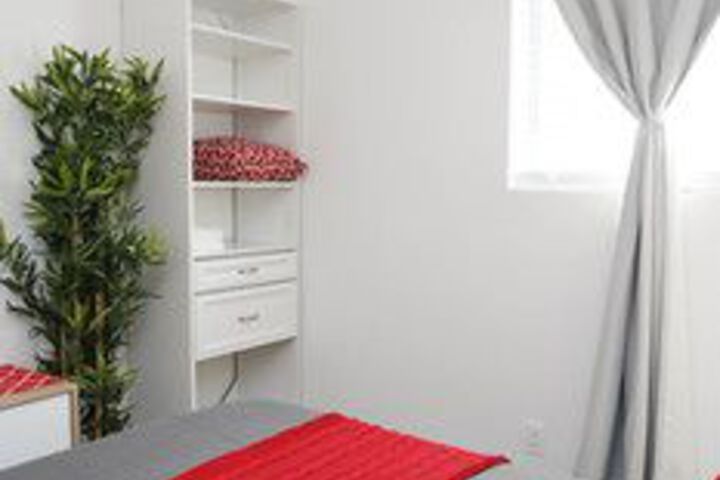 Room 115 of 245