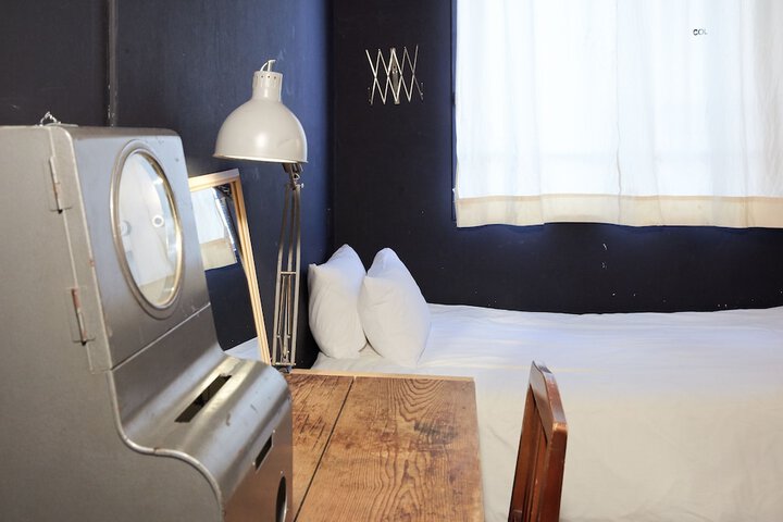 Room 14 of 22