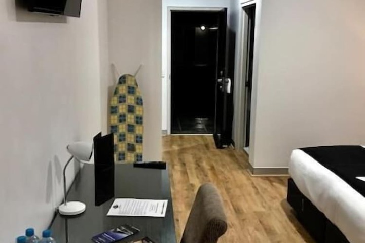 Room 10 of 54