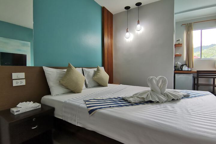 Room 10 of 90