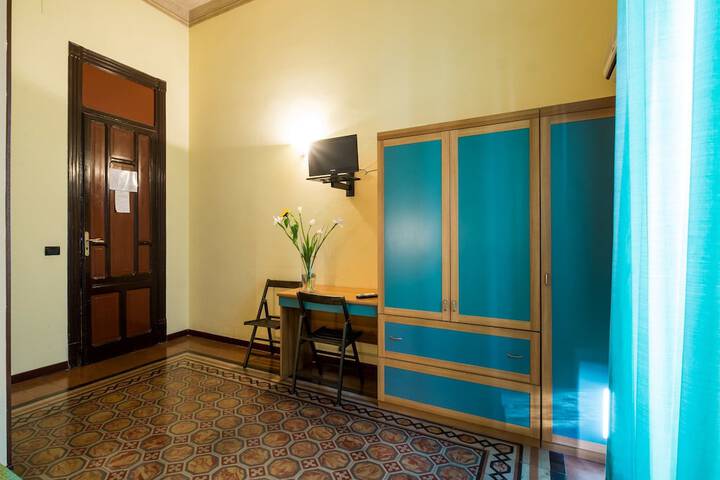 Room 5 of 36