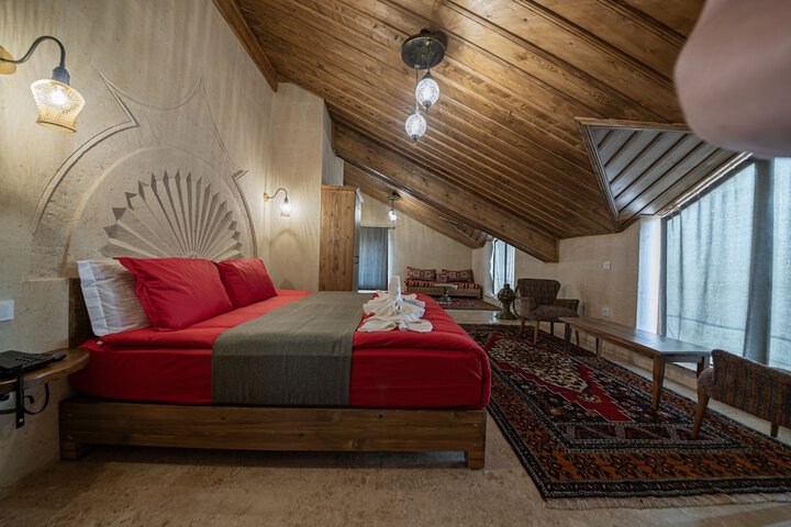 Room 10 of 86