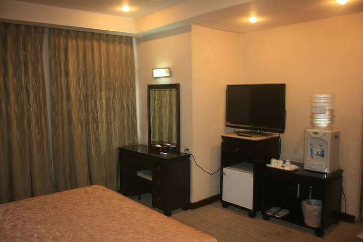 Room 9 of 10