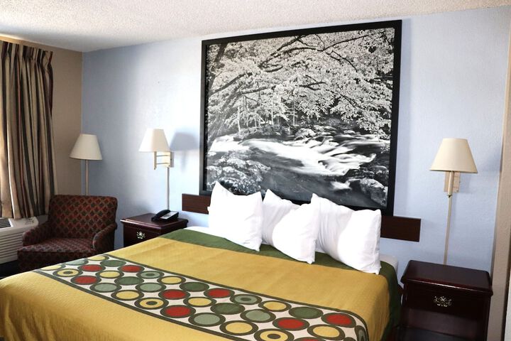 1 King Bed (11 of 21)