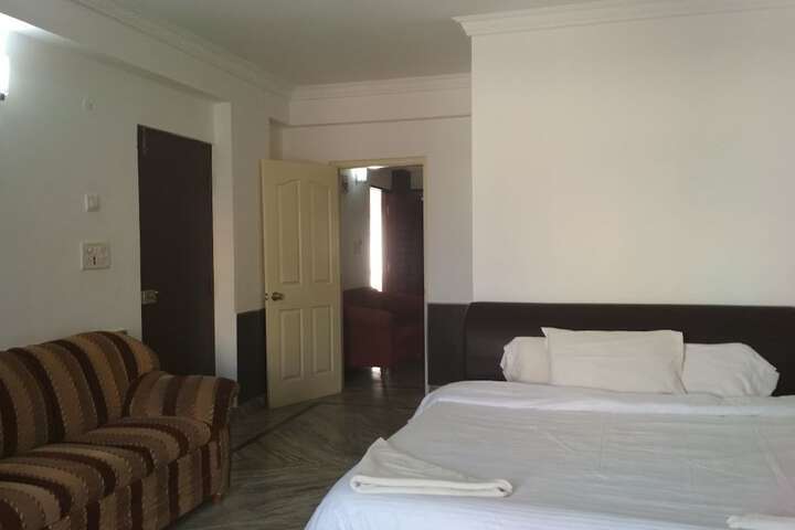 Room 17 of 60
