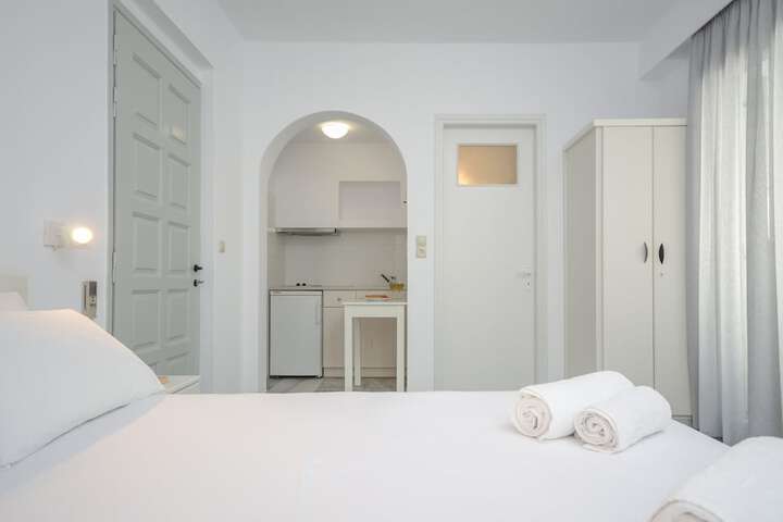 Room 13 of 107