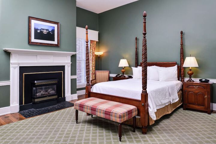 2 Queen Beds Special Interior Entrance (13 of 27)