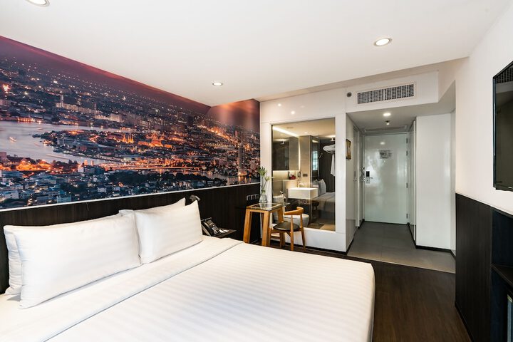Room 14 of 43